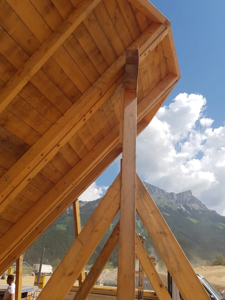 Rampenbau / Sonderkonstruktion im Motorsport - Planung & Montage: Holzbau Willinger