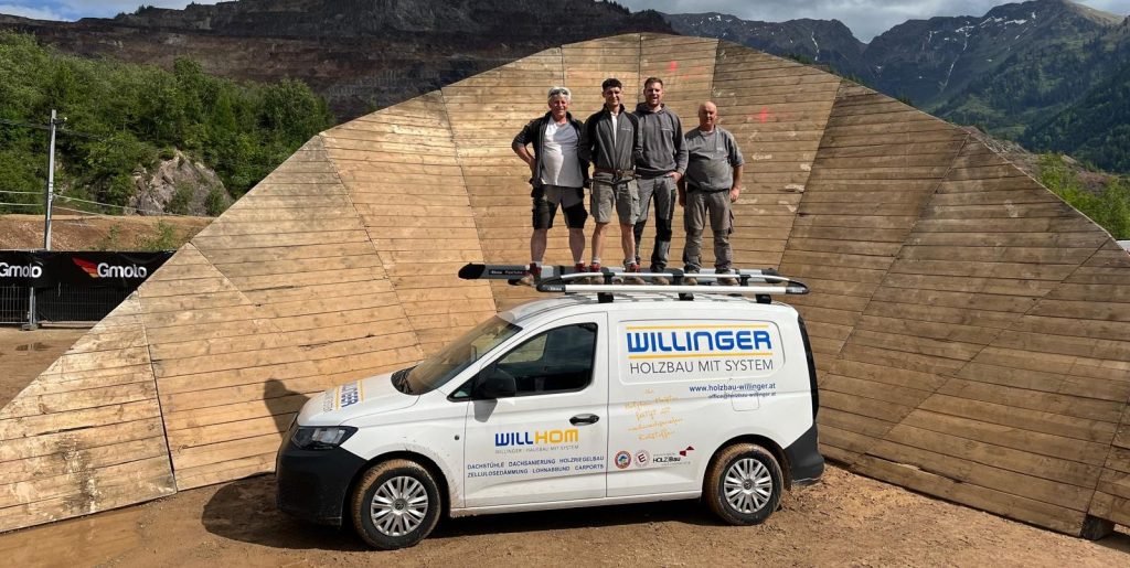 Rampenbau / Sonderkonstruktion im Motorsport - Planung & Montage: Holzbau Willinger